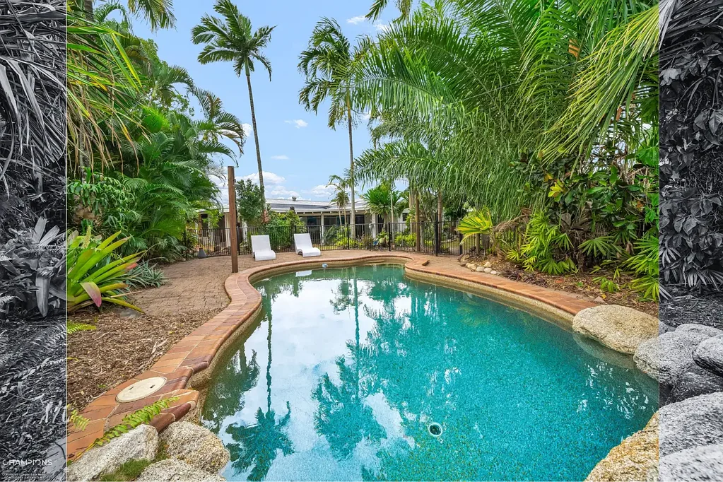 7 Carbeen Close, Holloways Beach, QLD 4878