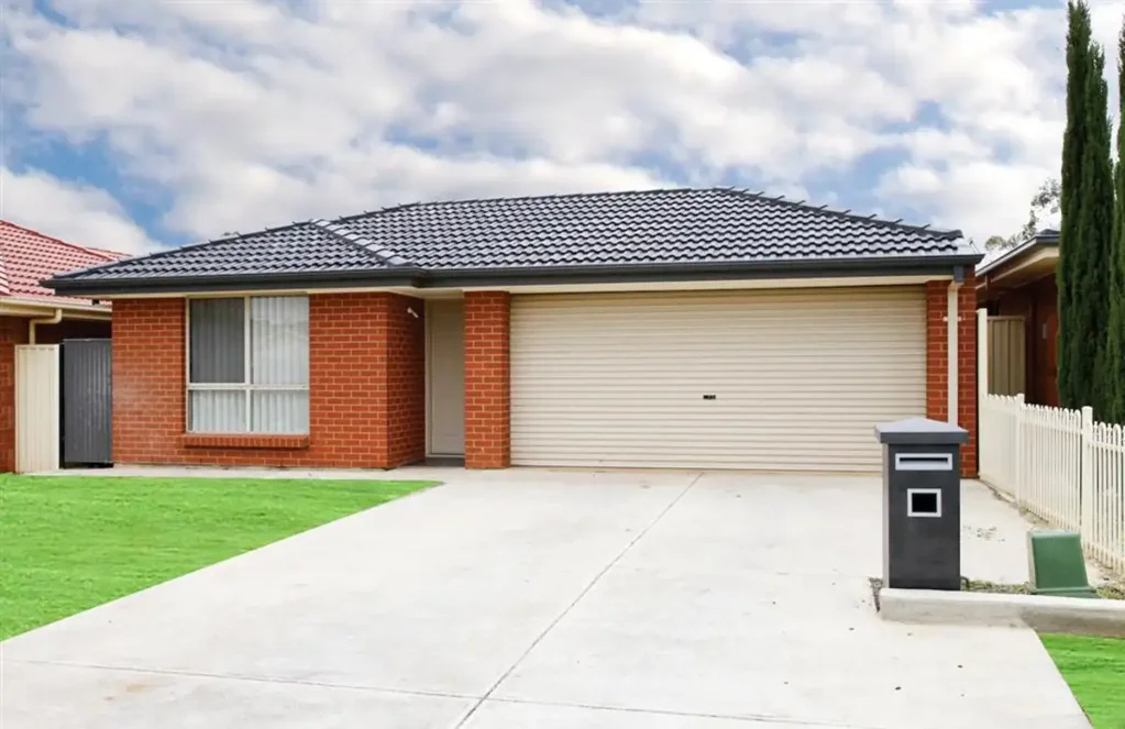 Beautifully Appointed Three Bedroom Home Located in Salisbury North