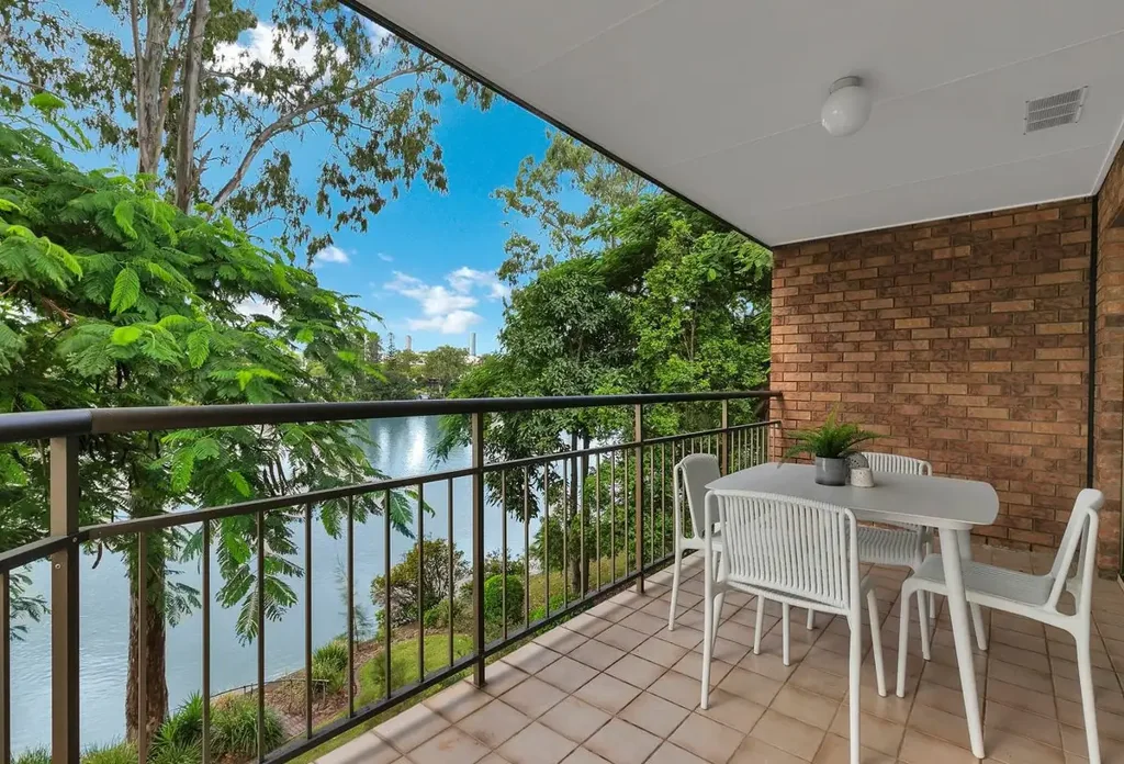 Riverside Unit with Stunning Views