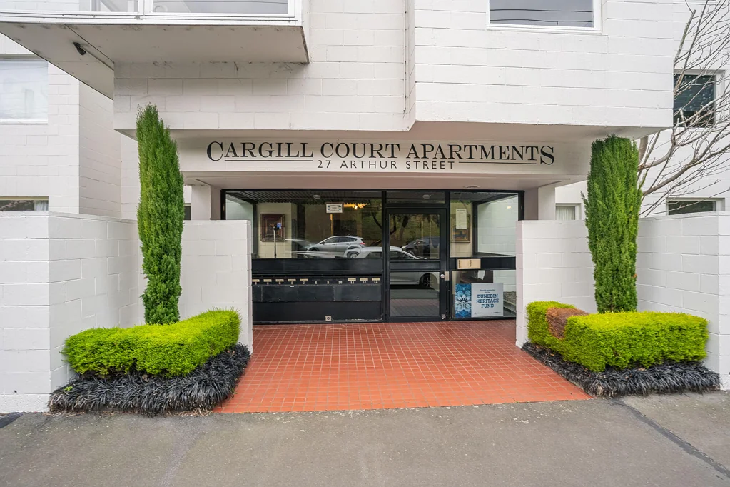 Dunedin Central 1房  Convenient City Base! Roof Top Access!