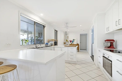 63 Lapoinya Crescent, Warana, QLD 4575, 3 slaapkamers, 2 badkamers, House