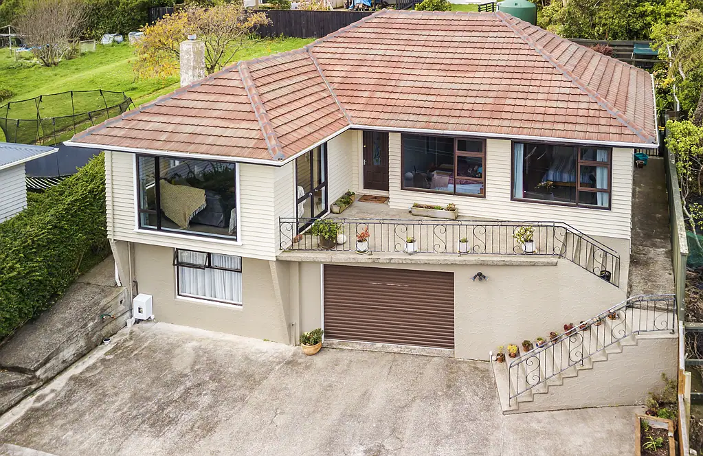 24 Ranui Terrace, Tawa, Wellington