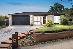 11 Timberside Drive, Beaconsfield