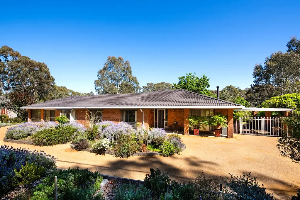 Barkers Creek 3Zimmer Brick Villa on 5 Acres – Garden paradise with paddocks, panoramic views, and versatile spaces
