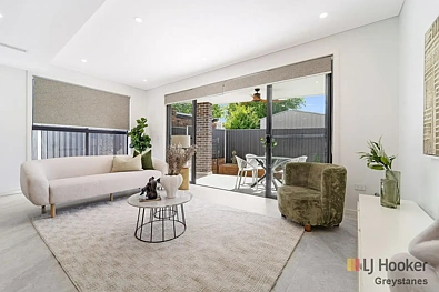 18 Runyon Avenue, Greystanes, NSW 2145, 5 Schlafzimmer, 4 Badezimmer, House