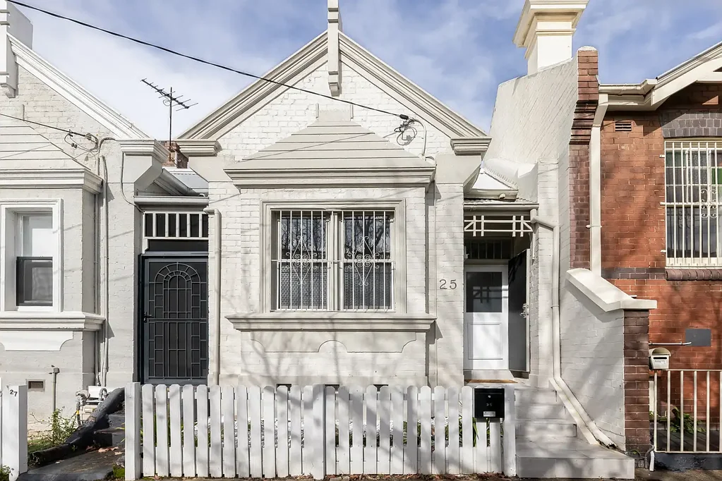 25 Campbell Street, Newtown, NSW 2042