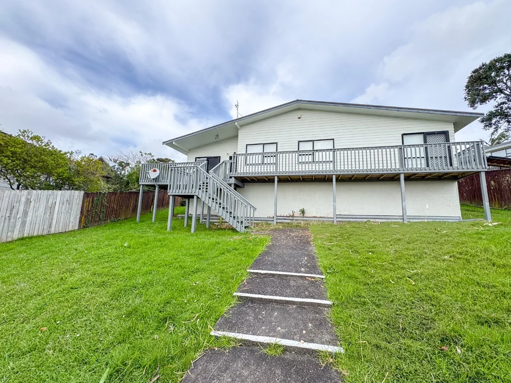 Semi renovated three bedroom home in Ranui!