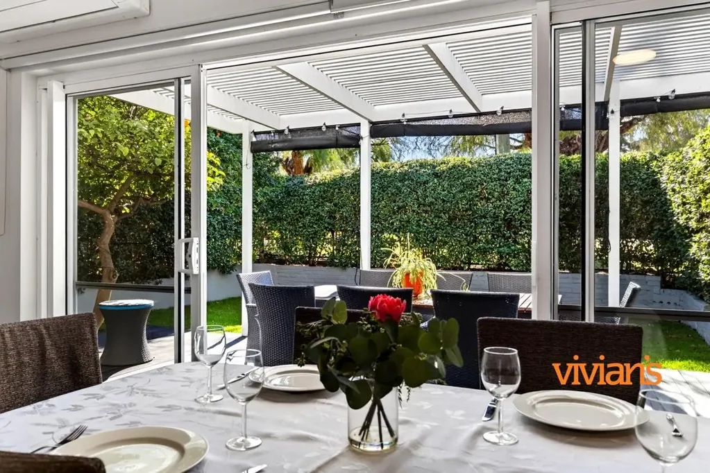 Mosman Park 3બેડરૂમ Northern Sun Meets Character Cottage