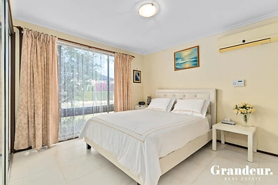 7 Apache Road, Bossley Park, NSW 2176, 4 slaapkamers, 2 badkamers, House