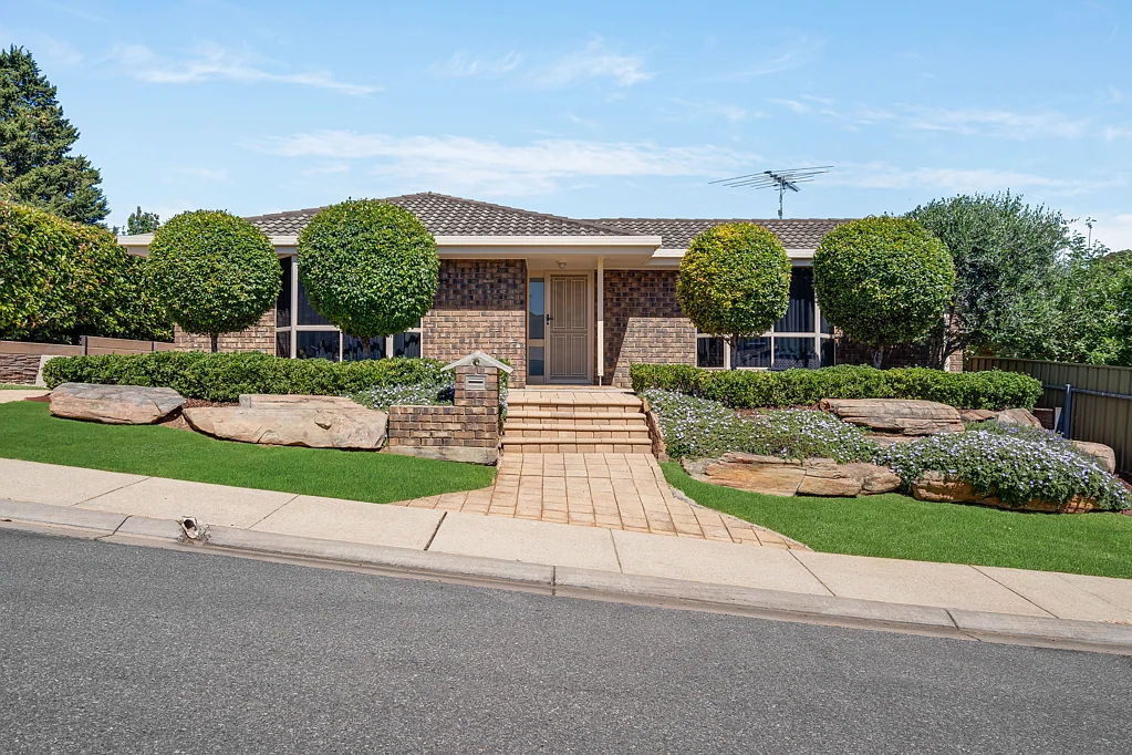 1 Thomas Court, Wynn Vale, SA 5127