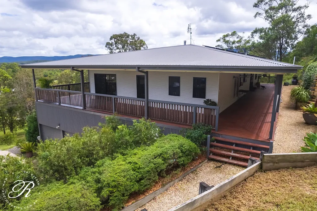 Bulahdelah 4 Bedroom Rural Retreat with Panoramic Views