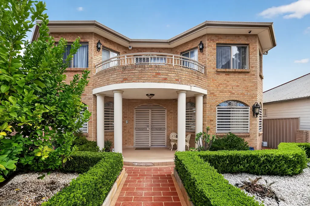Auburn 6房 928平方米的宏伟生活空间，Auburn的地标性家庭庄园 928sqm of grand living, Auburn's landmark family estate