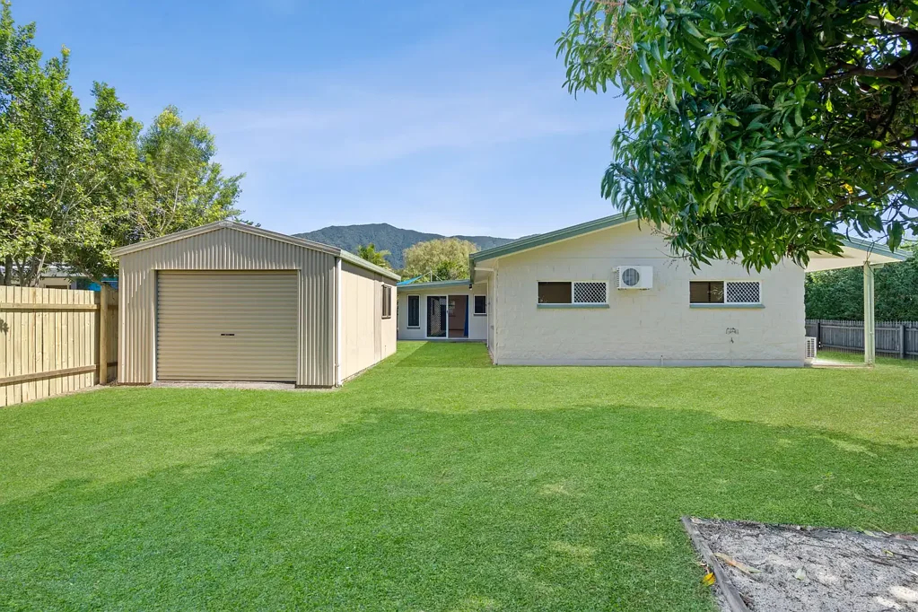 Brinsmead 4ਬੈੱਡਰੂਮ Quality Brinsmead Home with Pool, Shed & Dual Street Access