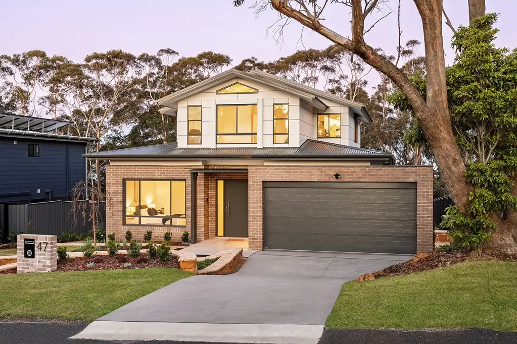 Wentworth Falls 4 Slaapkamer Brand New Architect-Designed Luxury with Tranquil Bushland Views