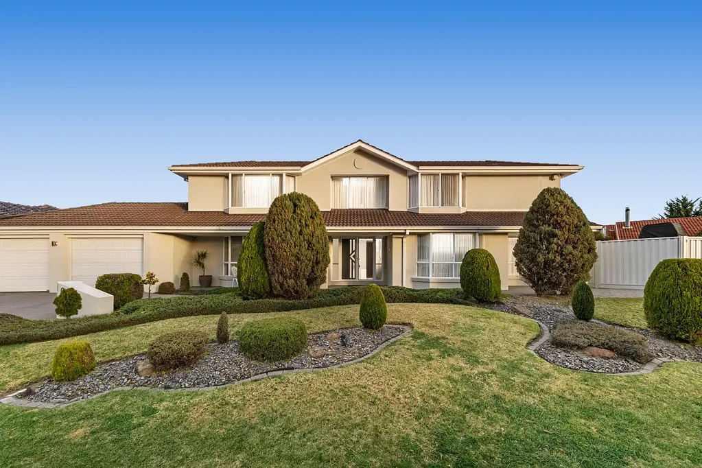 Keilor Downs 4房  Resort Style Luxury Living.