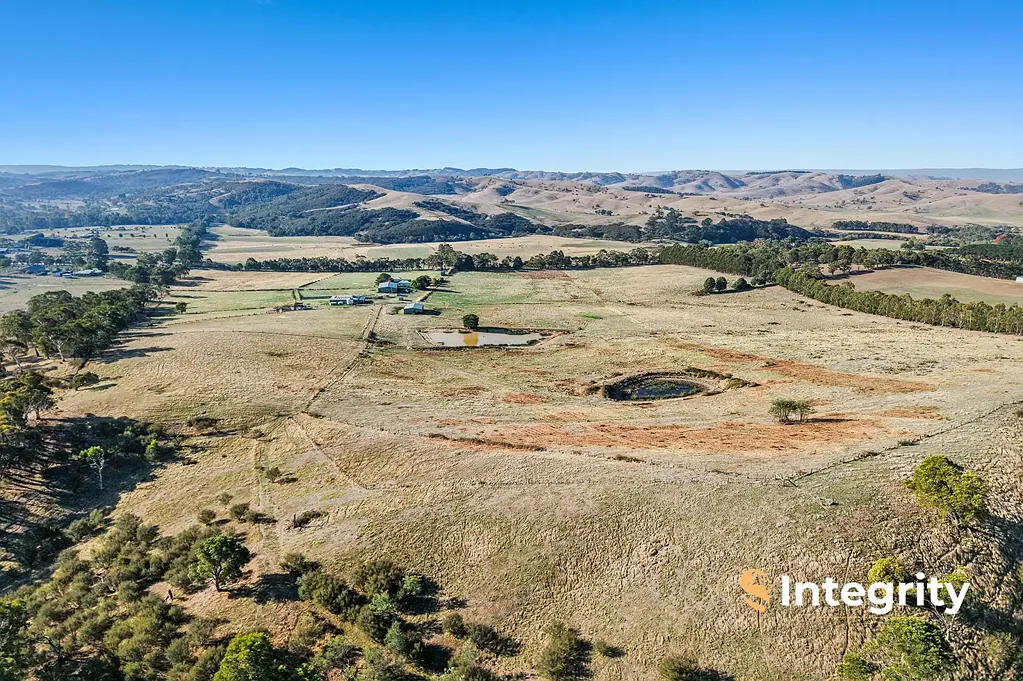 Glenburn 4 Bedroom 636 ACRES, 15 DAMS, CREEK FRONTAGE, 4 KM TO MELBA HIGHWAY