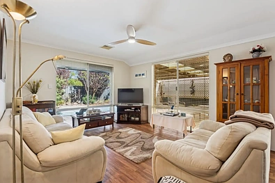 33 Cowra Turn, Aveley, WA 6069, 5 slaapkamers, 2 badkamers, House