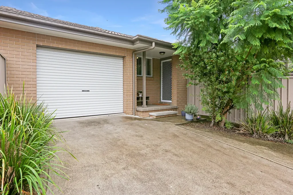 Neat, Tidy and close to town