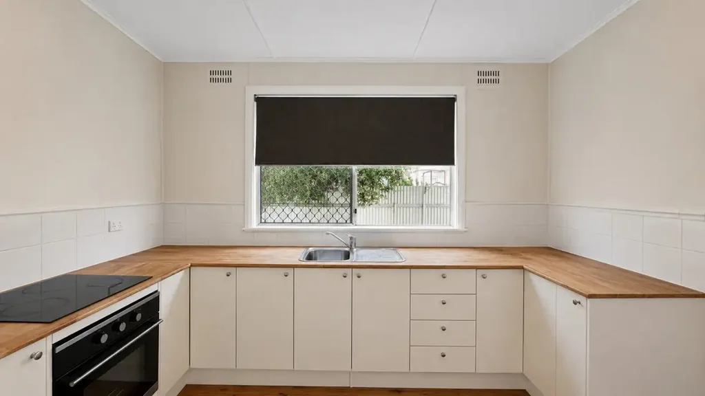 Comfortable One-Bedroom Flat in a Convenient Location
