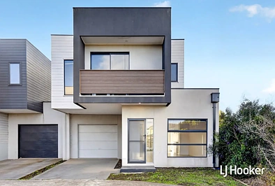 Tarneit 3房 两层精美设计，尊享卓越生活 Superb Living Across Two Beautifully Designed Levels