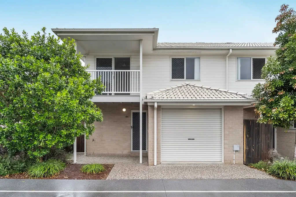 Nudgee 3 Bedroom Vacant and Move-In Ready - Executive Townhome in Peaceful Nudgee Pocket!