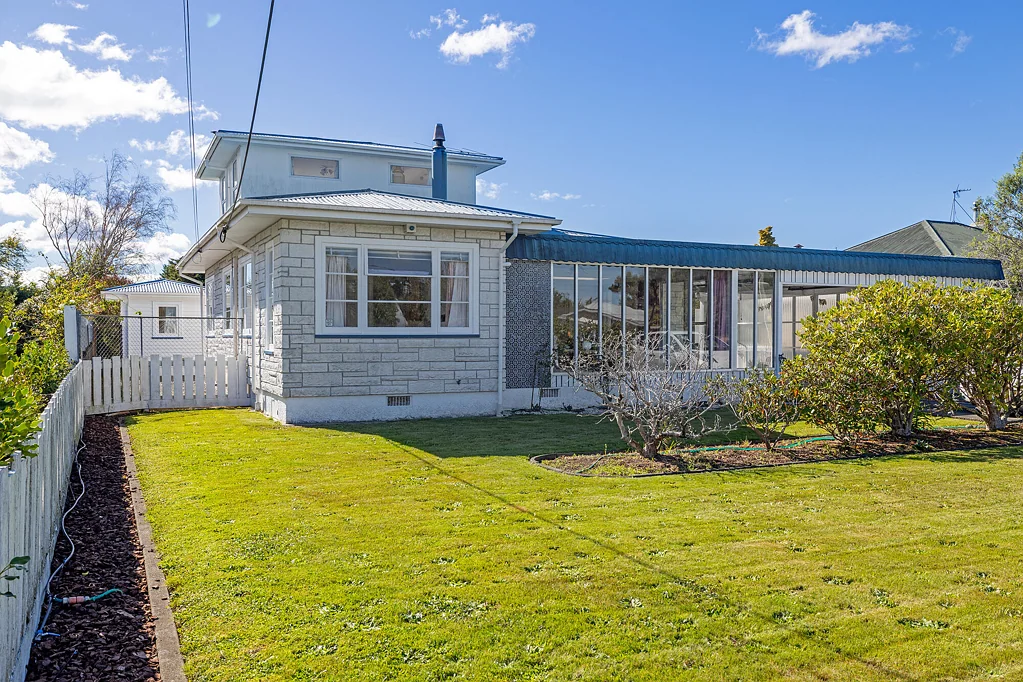 Carterton 4房  Space, Sheds & Self-Sufficiency!