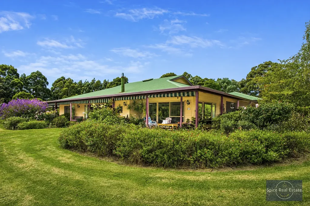 Hay 5房  Beautiful acreage on the doorstep of Town