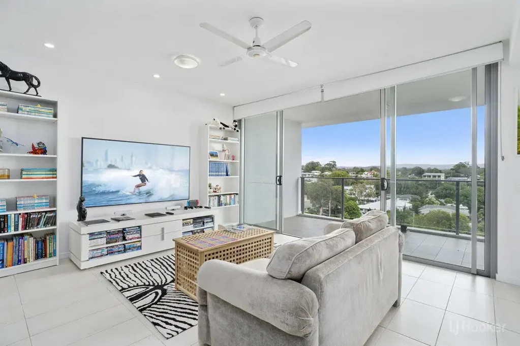 706/17 Bath Street, Labrador, QLD 4215