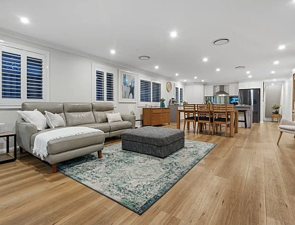 10a Levy Street, Pendle Hill, NSW 2145, 4 غرف, 3 حمامات, Apartment