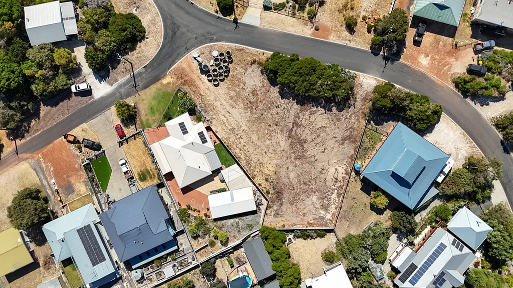 11 Lake View Road, Preston Beach, WA 6215
