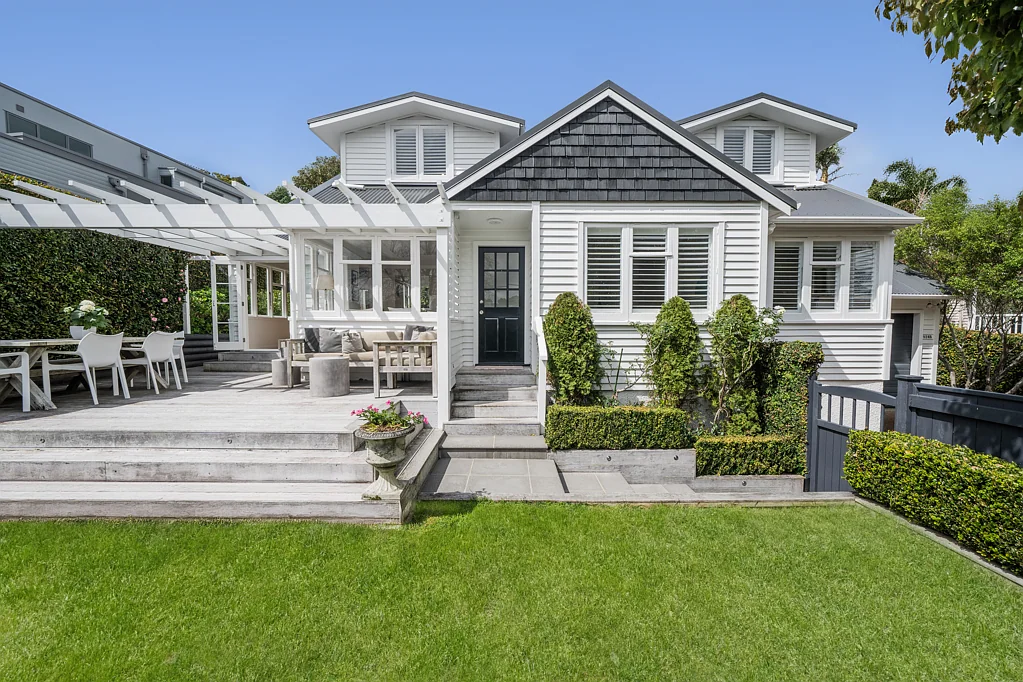 Remuera 4침실 The sweet spot - sun, seclusion, and schools