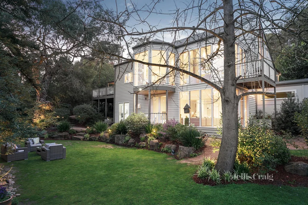 10 Mays Road, Eltham, VIC 3095