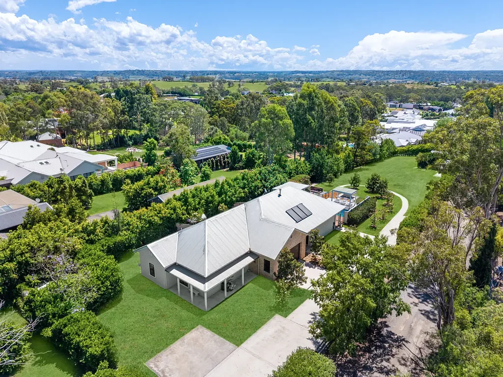 122 The Old Oaks Road, Grasmere, NSW 2570