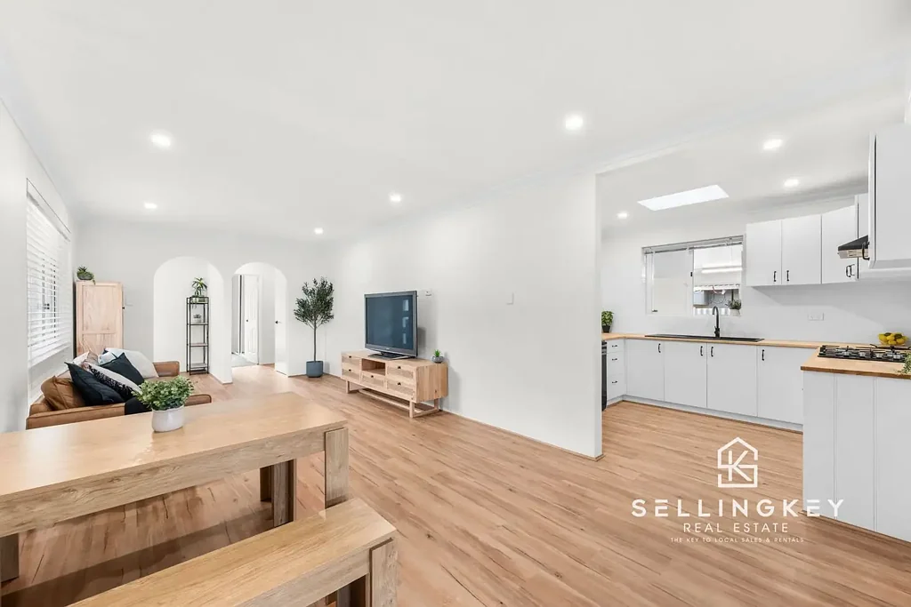 Thornlie 4कमरा Spacious Family Living + 2 Toilets – Incredible Outdoor Space!