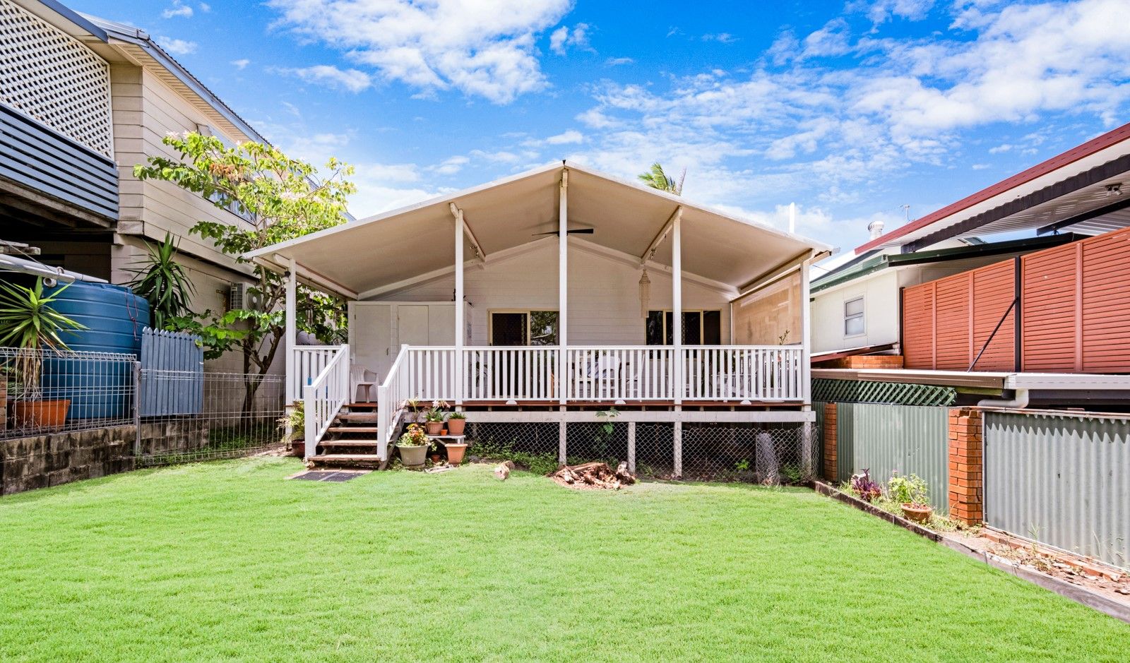 10 POPLAR ST, COOEE BAY QLD 4703, 0 Bedrooms, 0 Bathrooms, House