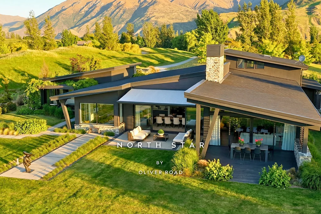 Dalefield/Wakatipu Basin 3房 湖光山色间的建筑艺术品！五年新锐住宅，改性硬木与砖石共塑，尊享静谧山景与社区！ North Star