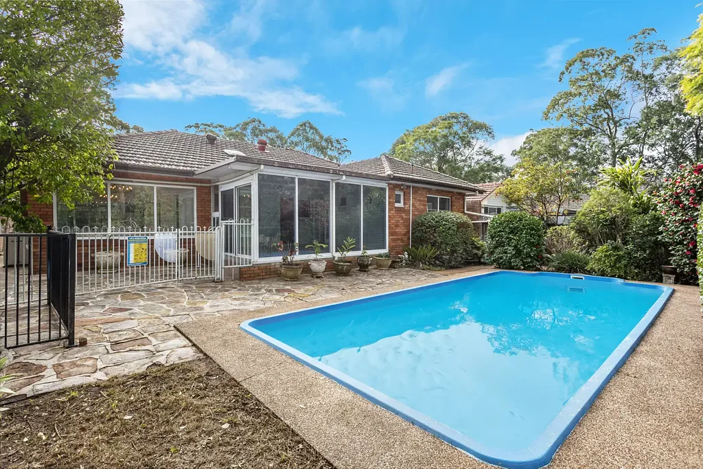 West Pennant Hills 3 Slaapkamer EASY ACCESS.  DOUBLE GLAZING