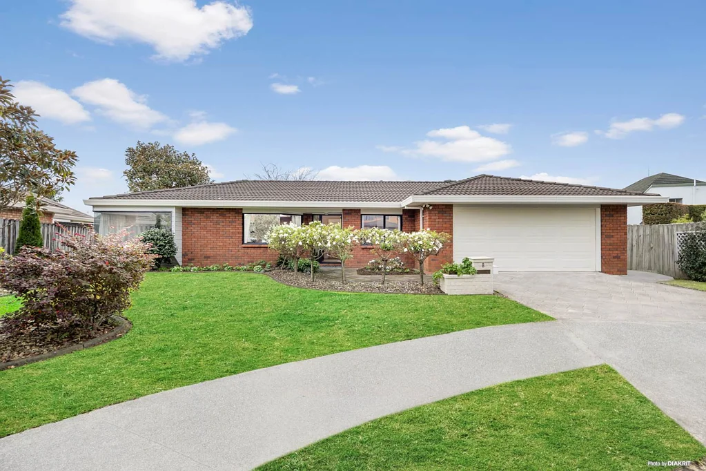 8 Mt Blanc Place, Northpark, Manukau City, Auckland