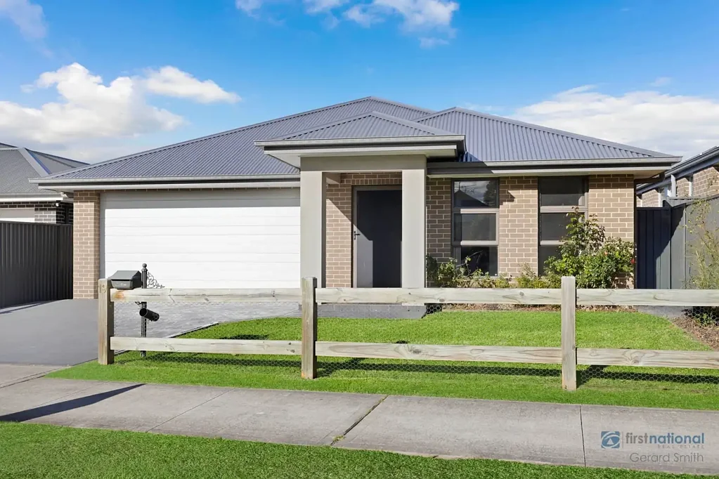 Thirlmere 4Zimmer Spacious Family Home on a 457.9m Block