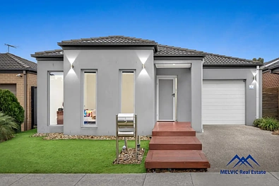 Clyde North 4房  Modern Family Living with Strong Investment Appeal in One of best location in Clyde North