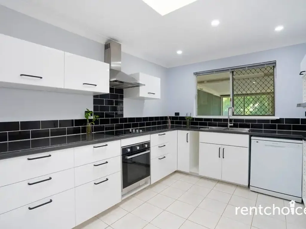 Modern Home in Sought-After Heathridge Location