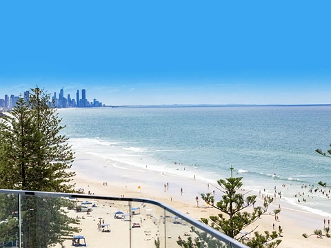 Burleigh Heads 2 Bedroom EXCEPTIONAL VIEWS - ENVIABLE POSITION