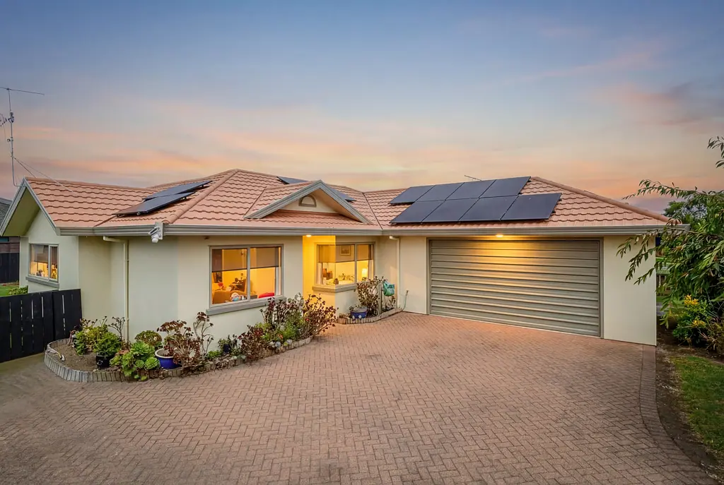 Cambridge 3 Bedroom Move in & Enjoy - Serious Vendors