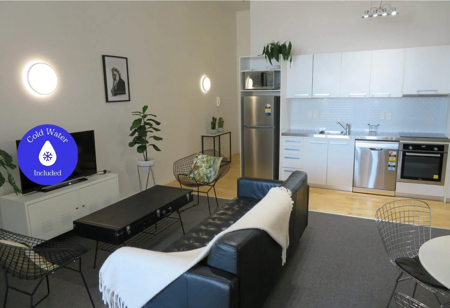 2 Bedrooms in Focus on Anzac