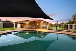 31 Arlene Park Terrace, Helensvale