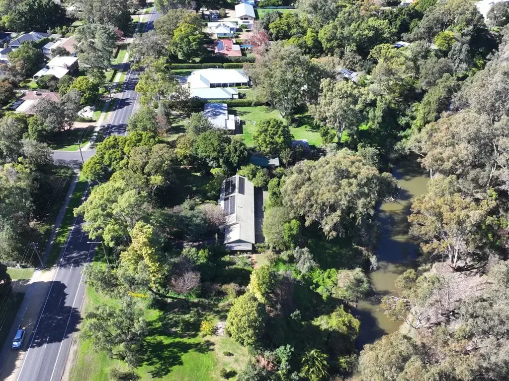 Moree 4 Bedroom A Private Riverside Retreat on the Edge of Moree