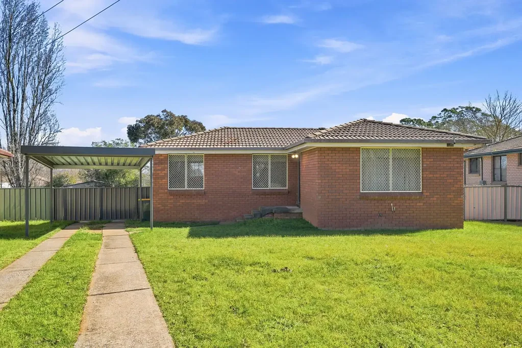 Orange 3房  3 BEDROOM RENOVATED BRICK & TILE HOME - QUIET LOCATION INVEST, NEST OR EXPAND