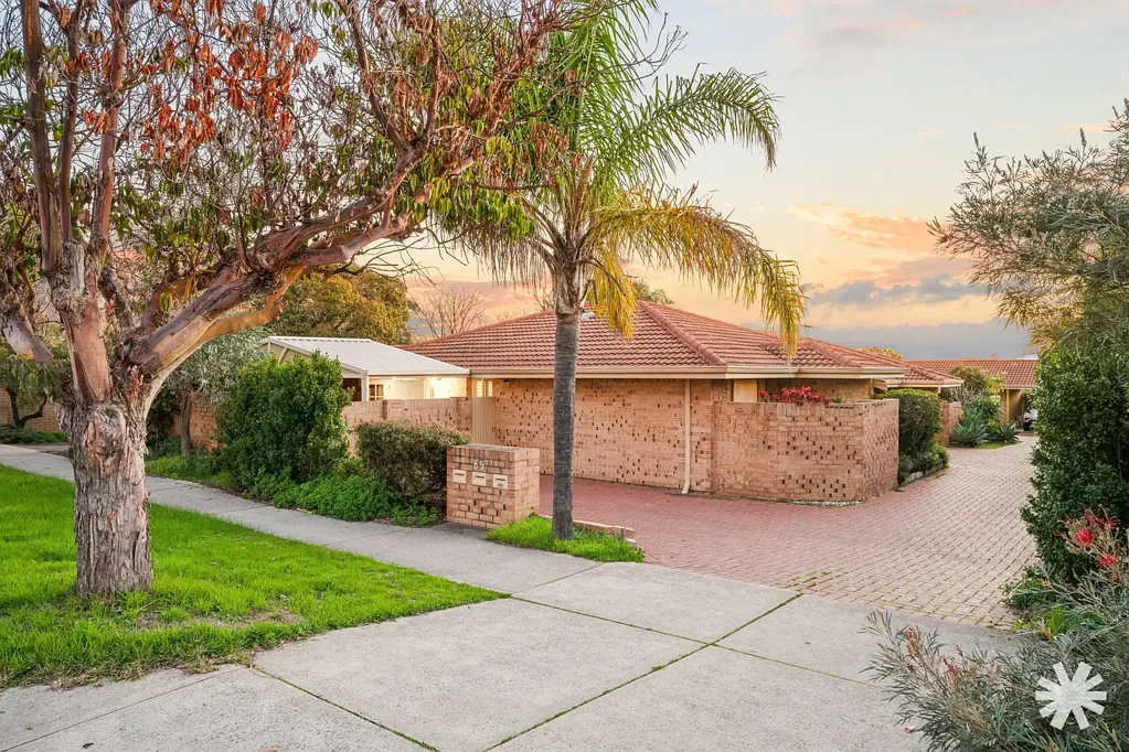 Bicton 3 Bedroom STREET FRONT AND RENOVATED