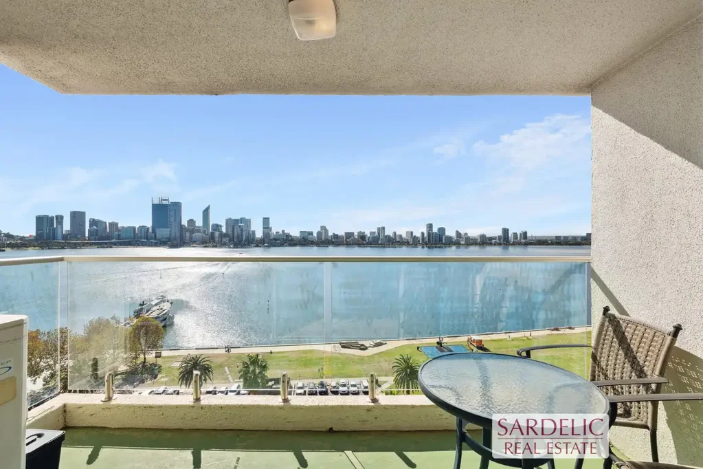 FULLY FURNISHED & EQUIPPED WITH PERTH'S BEST VIEWS!