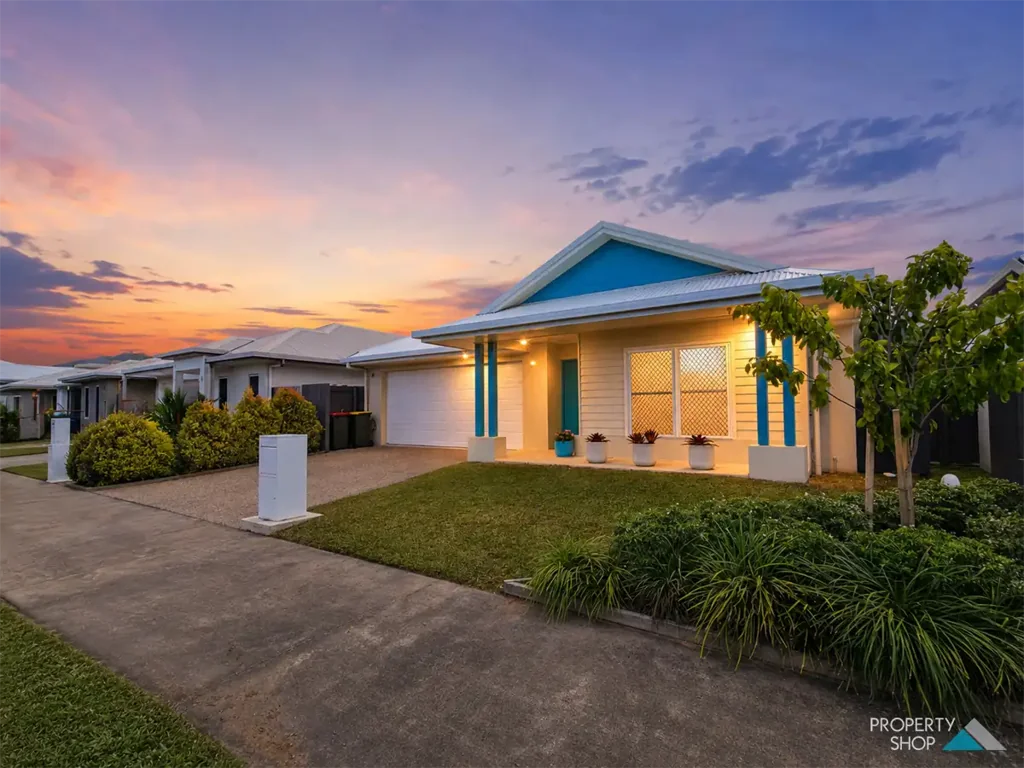 Smithfield 4Kwarto CONTEMPORARY, NEAR-NEW & BEAUTIFULLY FINISHED